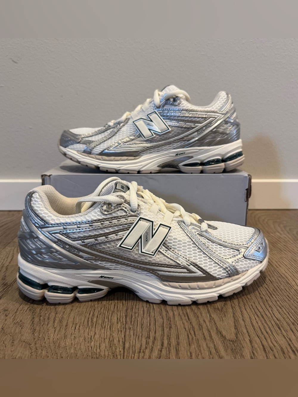 New Balance 1906R Silver Metallic Sea Salt